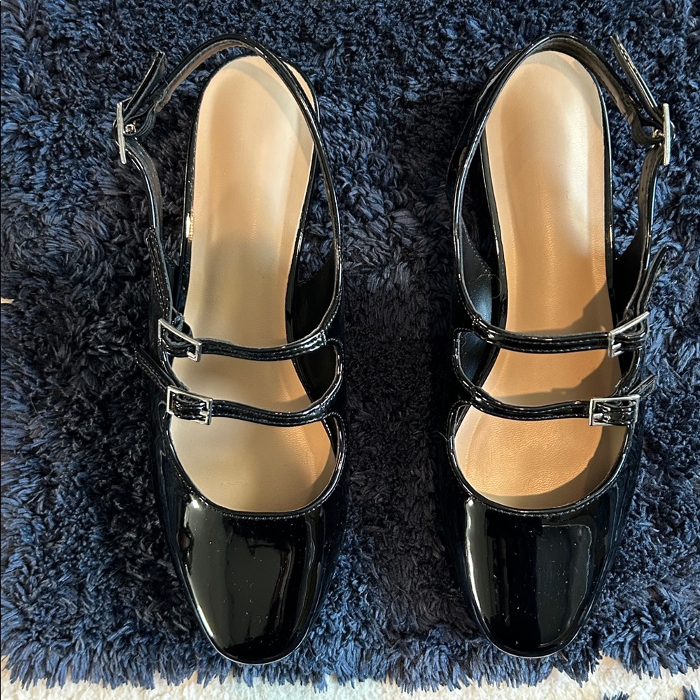 Elegant Black Patent Leather Flats